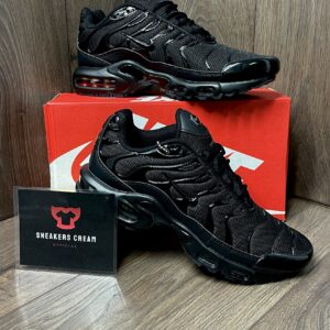 NIKE TN TRIPLE BLACK