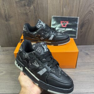 LV TRAINER DENIM BLACK