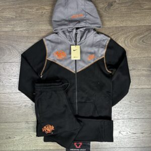 CHANDAL NIKE TECH X SYNA