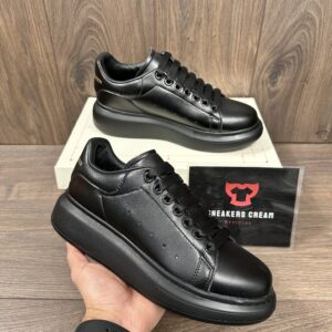 ALEXANDER MCQUEEN BLACK
