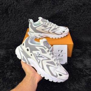 LV RUNNER TATIC WHITE