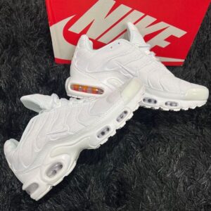 NIKE TN WHITE
