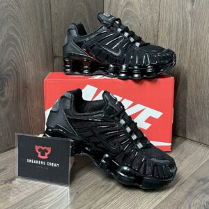 NIKE SHOX BLACK