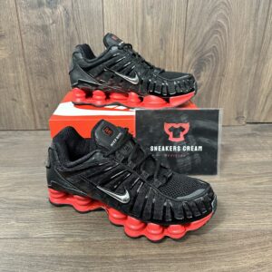 NIKE SHOX BLACK/RED